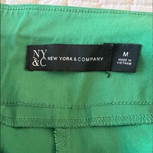 New York & Company green capri pants